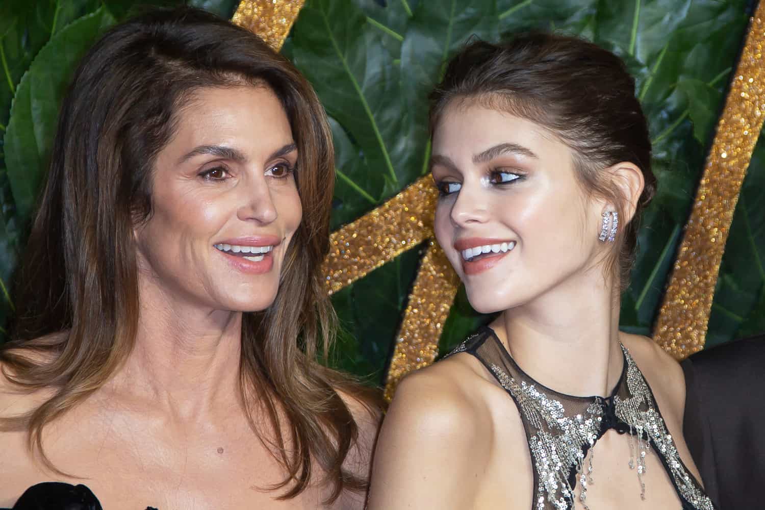 These Mother-Daughter Celebs Kinda Rule Hollywood!
