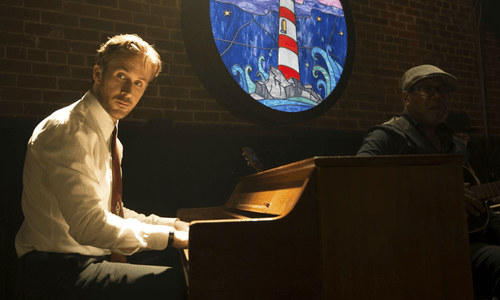 Ryan Gosling playing piano in La La Land after learning the instrument for the role.