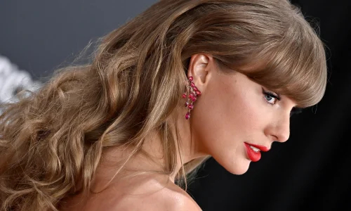 Taylor Swift at the 67th Grammy Awards.