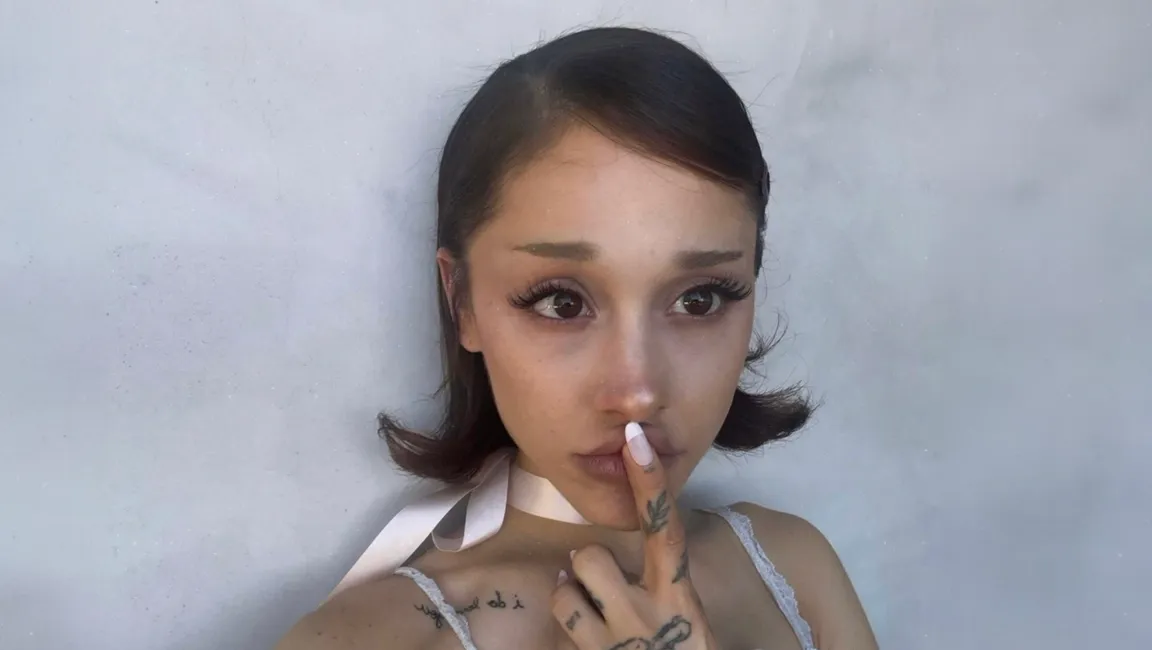 Ariana Grande Short Bob